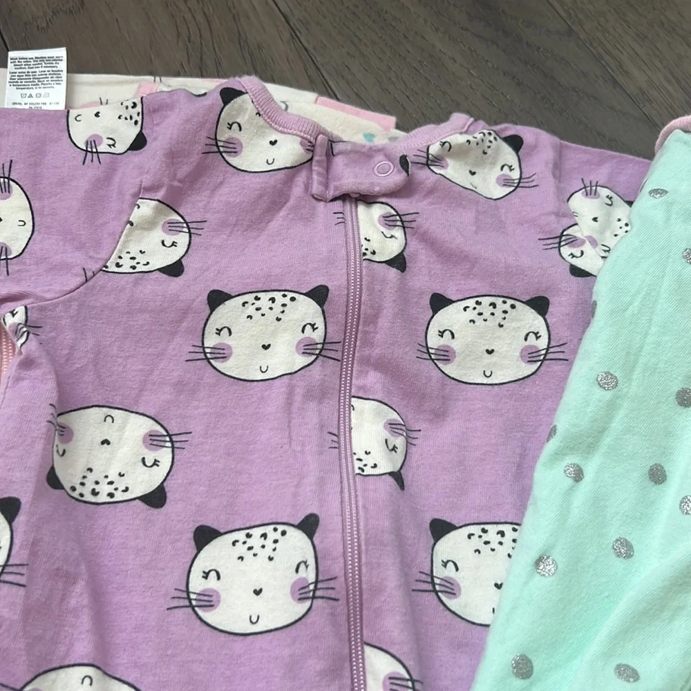 Gerber baby bundle of pajama long sleeve onesies